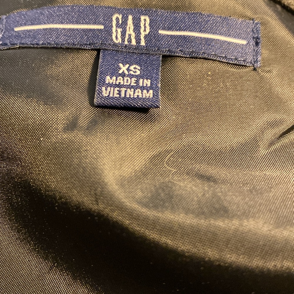 GAP - Picture 5 of 6